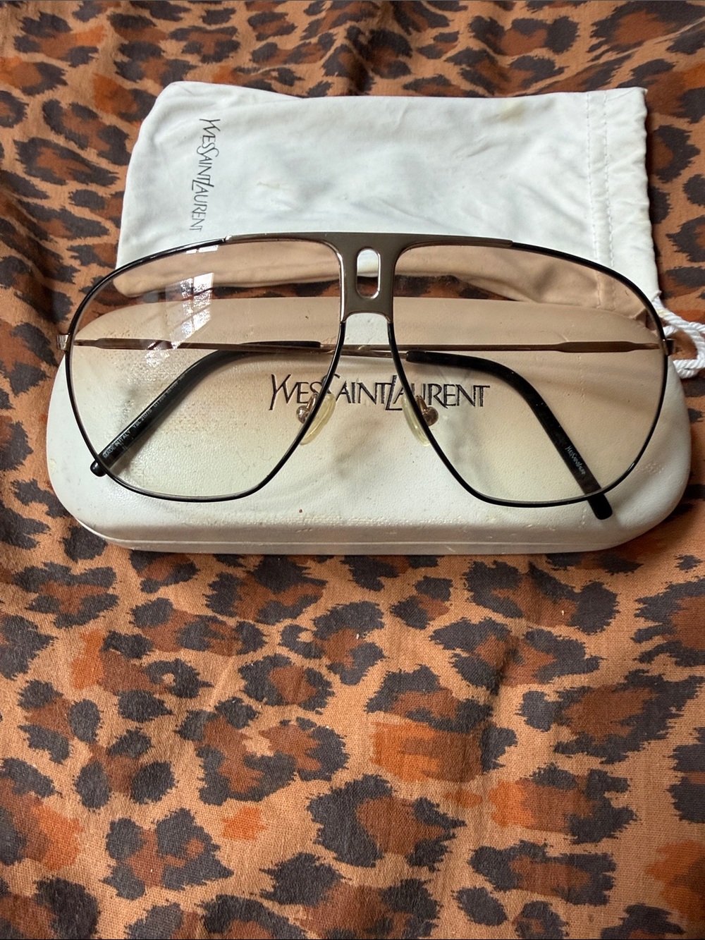 Yves Saint Laurent Brown Gradient Aviator Sunglasses with White Case and Pouch